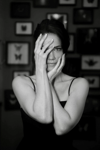 Hetty Kate black and white portrait